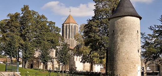 Surgeres_jardin_mairie